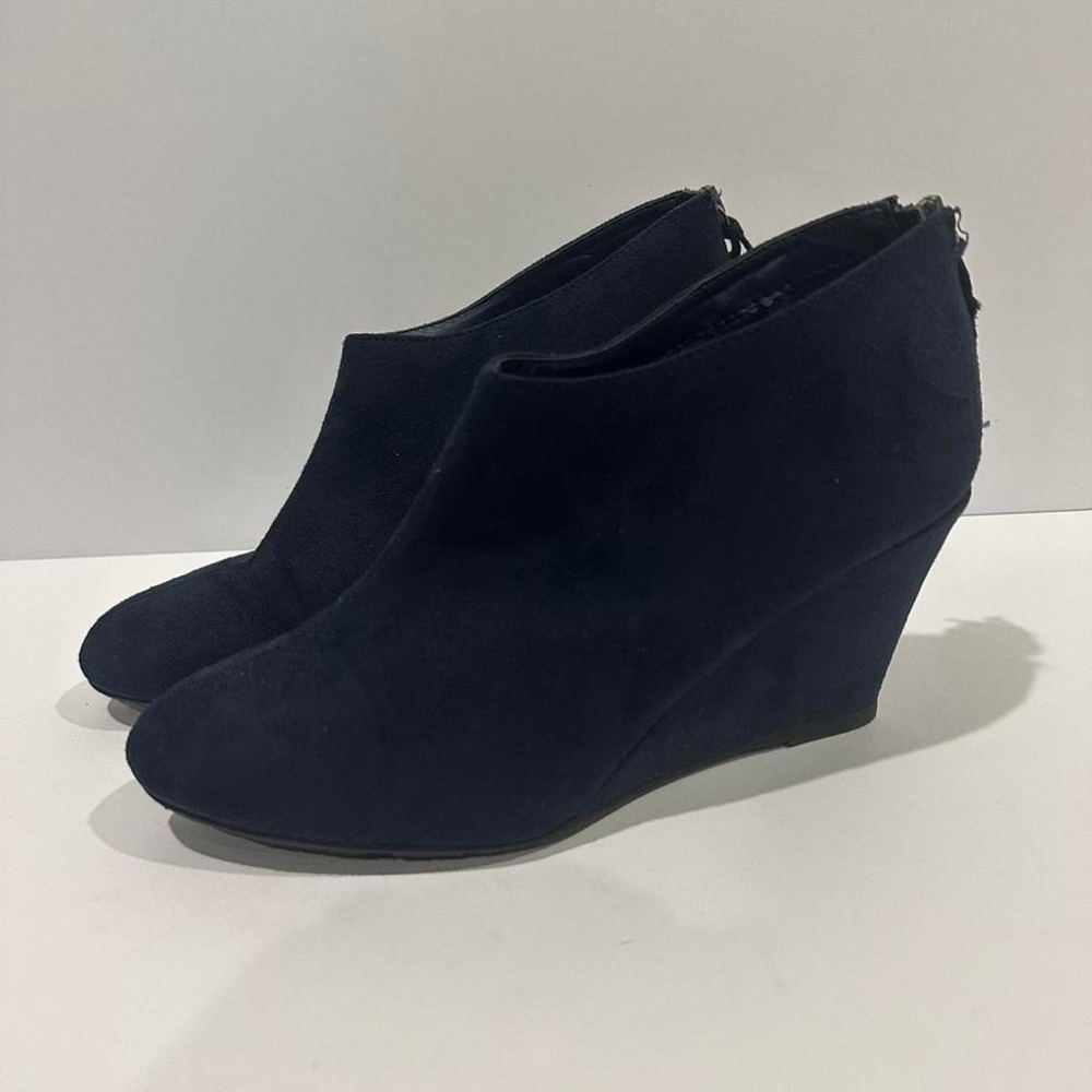 Laundry Dark Blue Wedge 2000s Heels Size 8.5